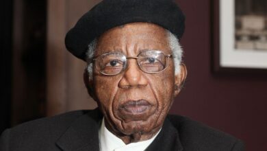 Chinua-AChebe
