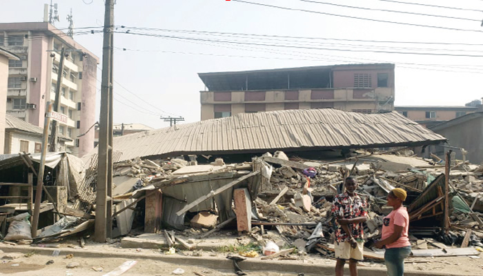 Building collapse in Anambra traps several people