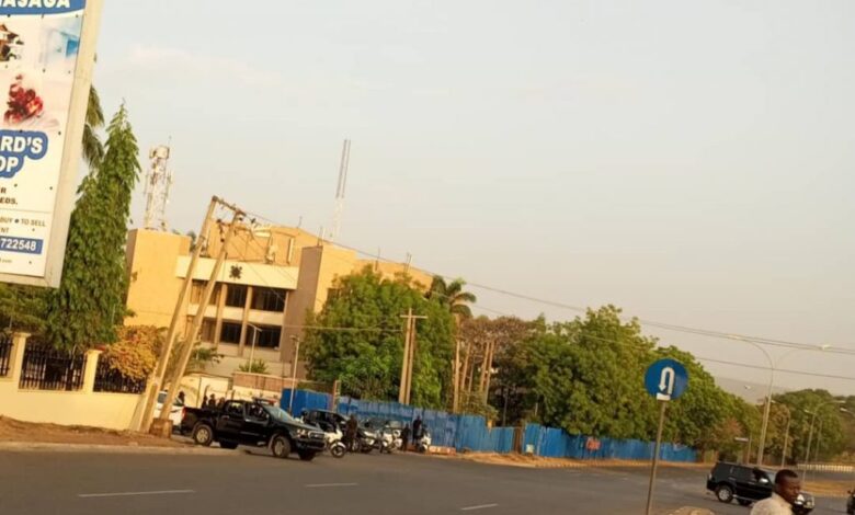 As Kanu's trial continues, DSS agents seize control of the proceedings.