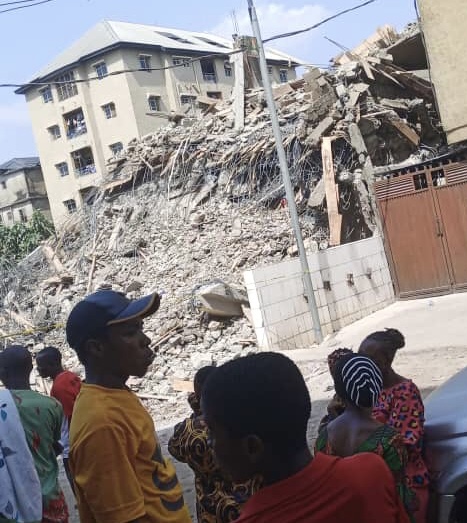 A five-story building in Anambra collapsed, trapping many people.